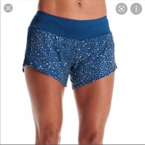 Oiselle Mac Roga short - size 4. Never worn